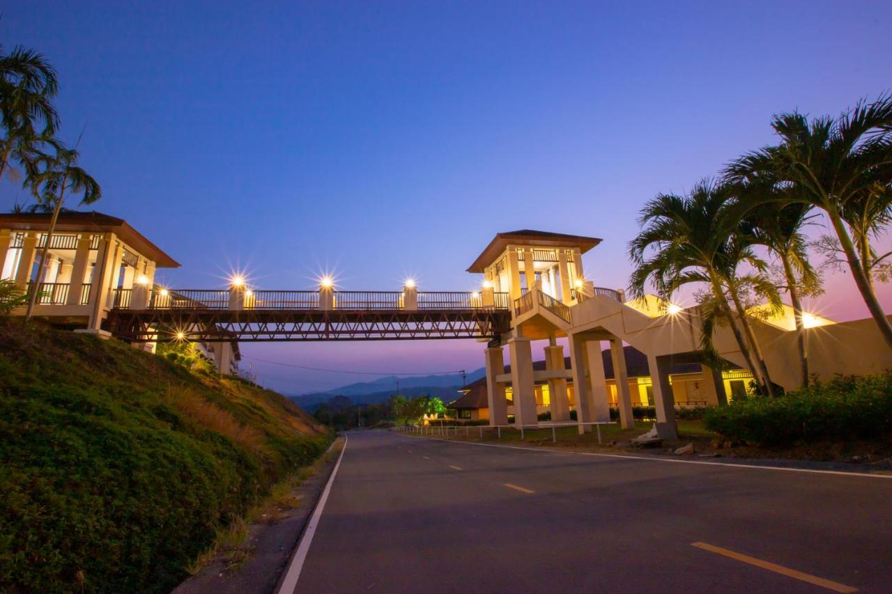 Leaves Valley Resort Nong Ya Plong Exterior photo