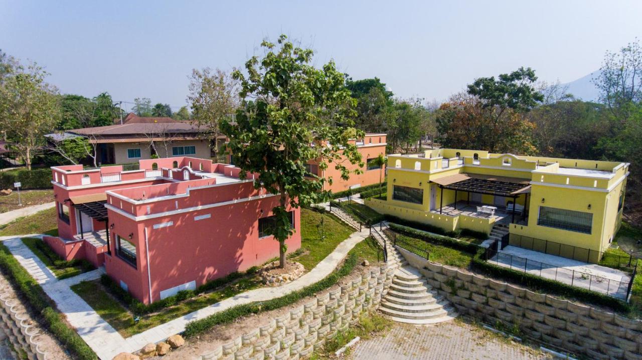 Leaves Valley Resort Nong Ya Plong Exterior photo