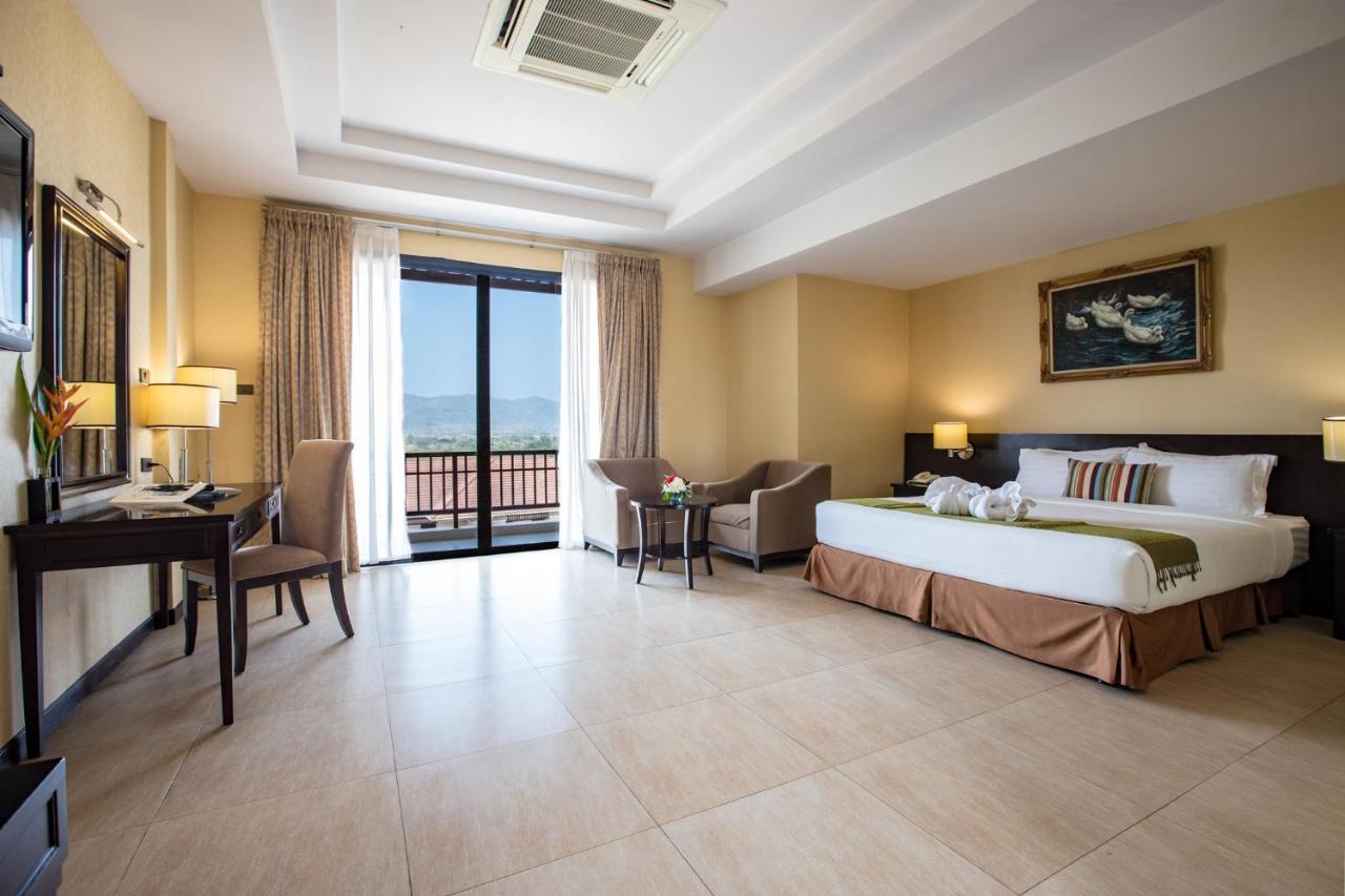 Leaves Valley Resort Nong Ya Plong Exterior photo
